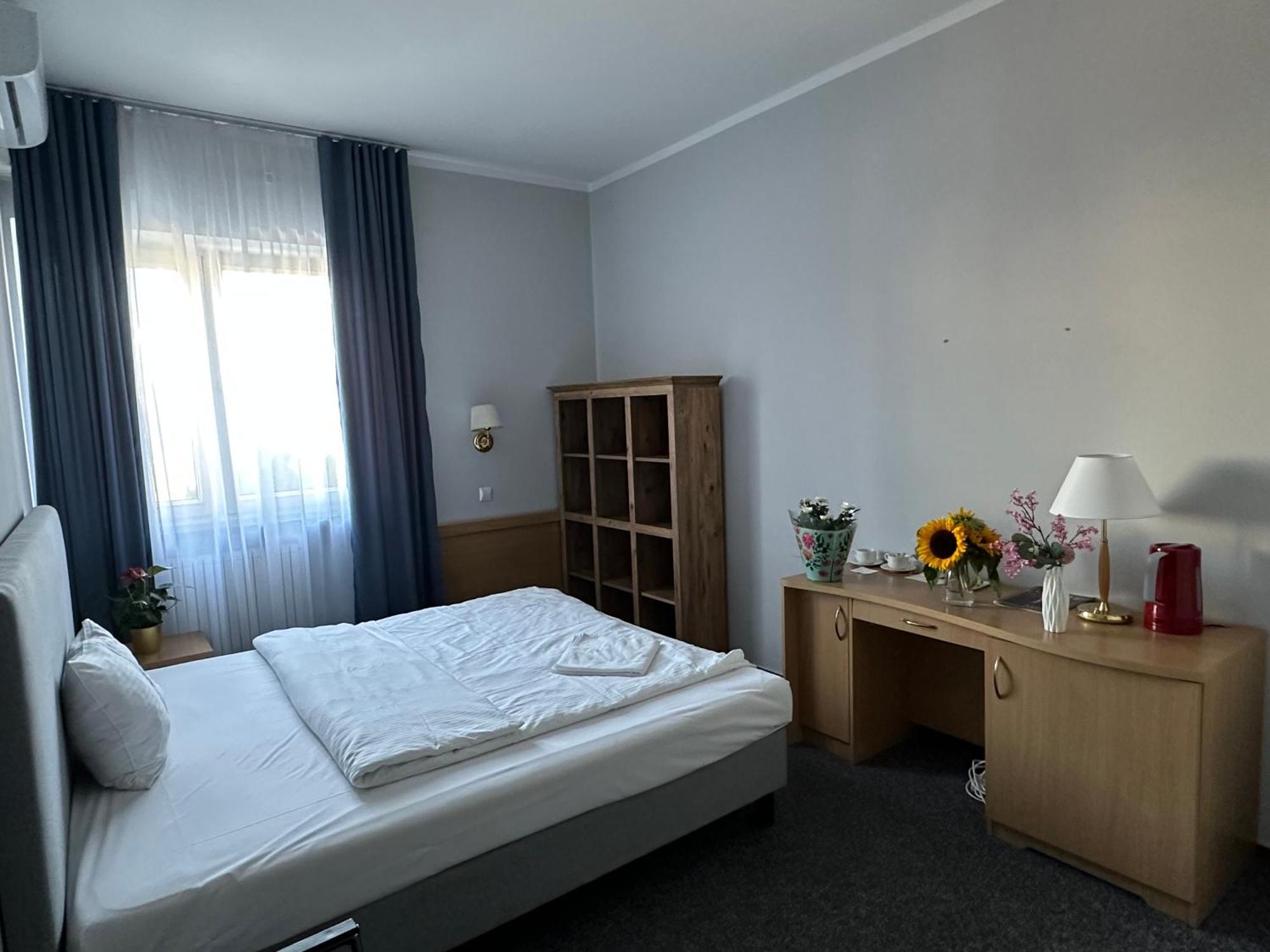 Lezzet B&B Pokoj Goscinny & Turkishrestaurant Warsaw Luaran gambar